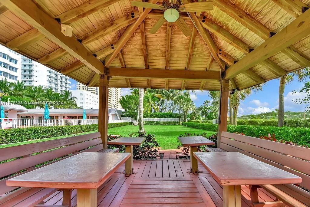 2401 Collins Ave, Unit 1107, Miami Beach, FL 33140 Photo