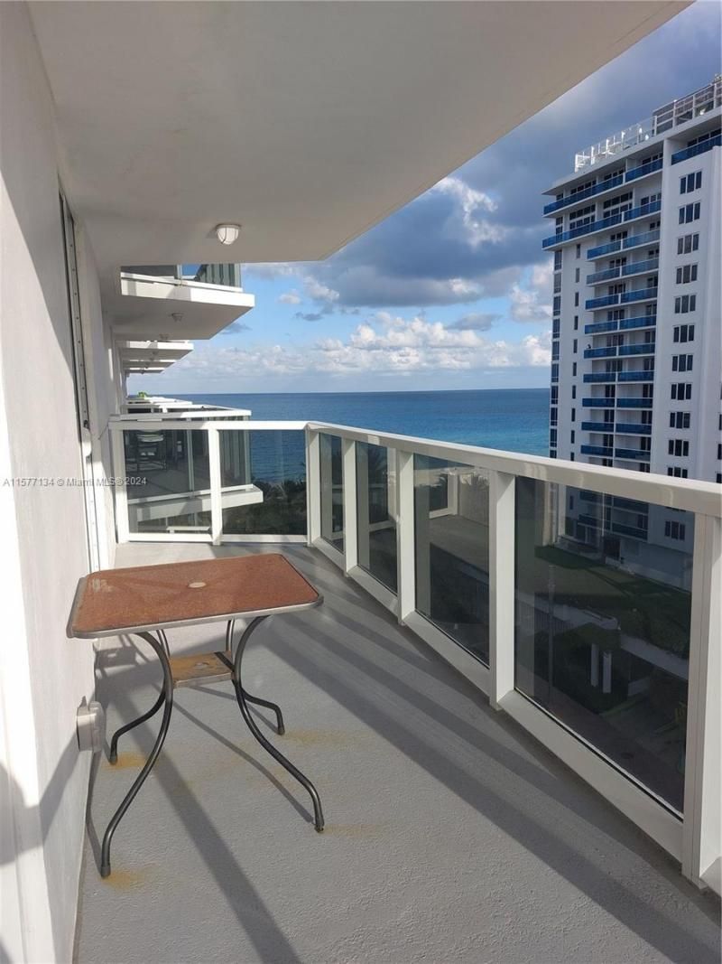 2401 Collins Ave, Unit 1107, Miami Beach, FL 33140 Photo