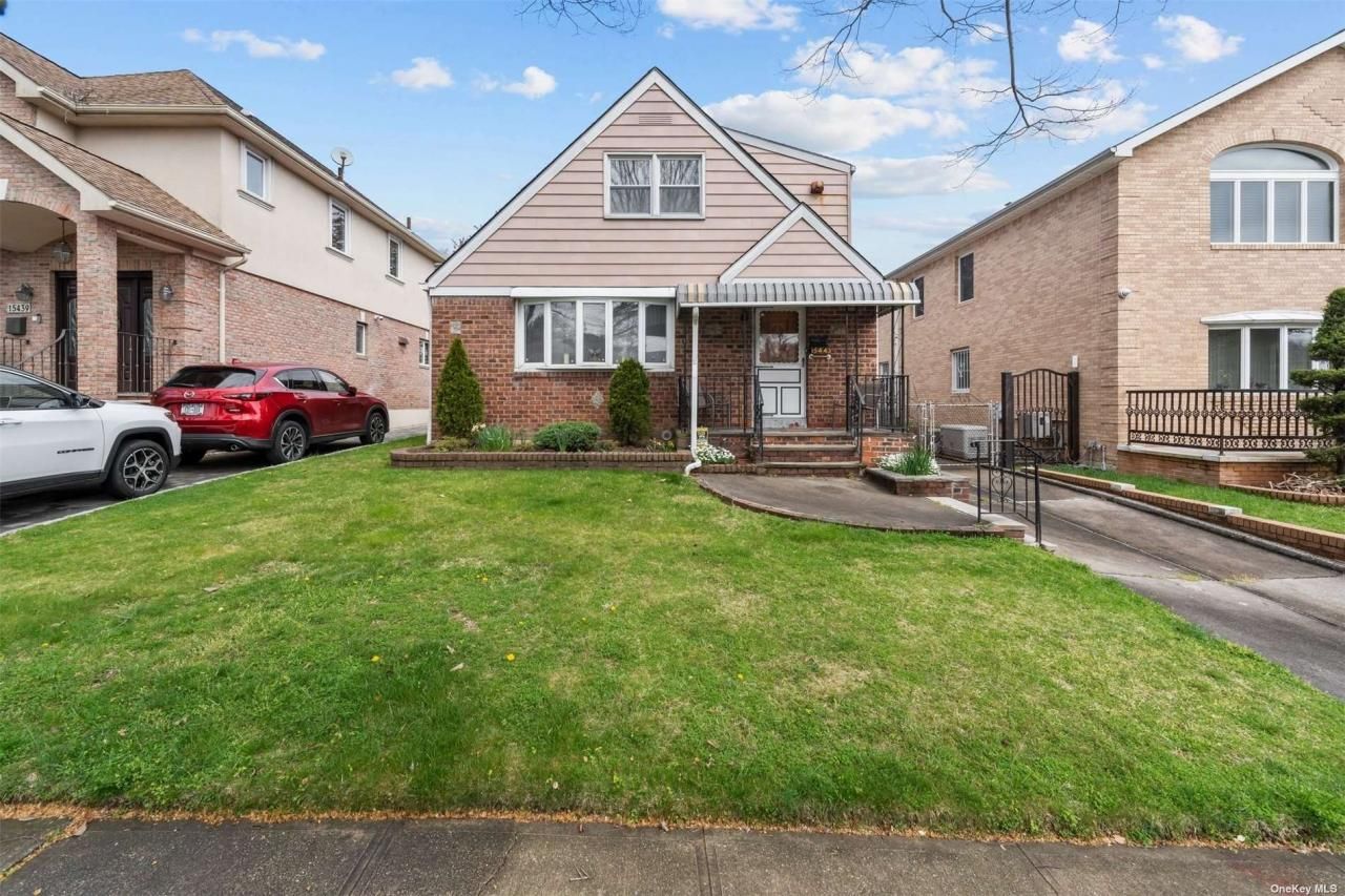 154-43 25th Drive, Flushing, NY 11354 Main Photo