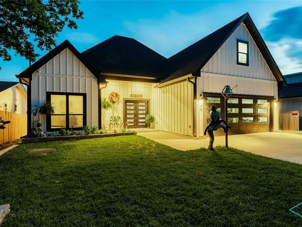 109 Autumn Wood Trail, Gun Barrel City, TX 75156