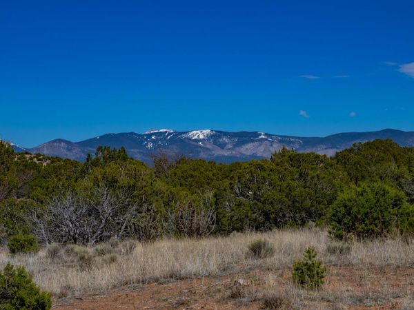 70 Estrada Calabasa, Santa Fe, NM 87506