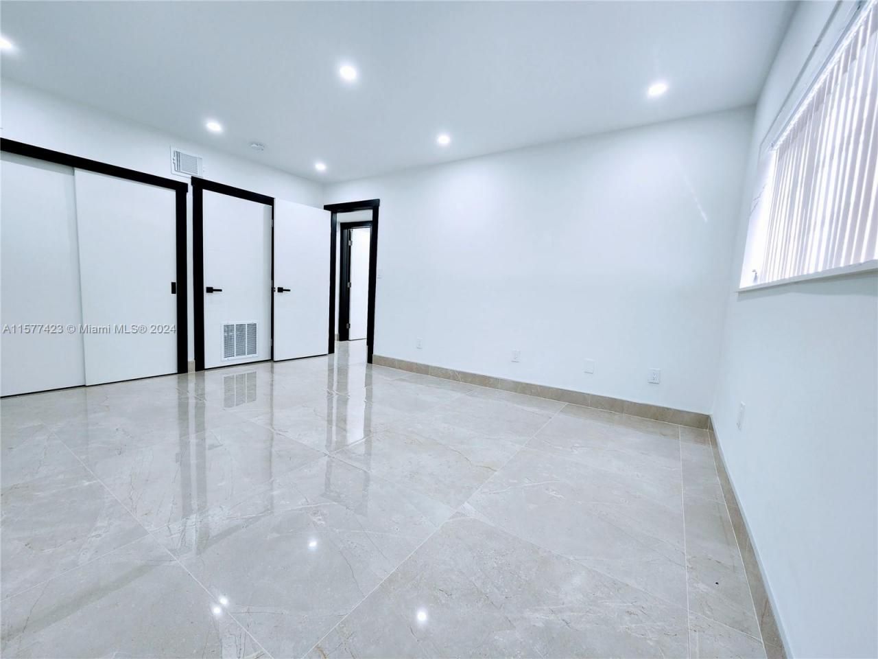 11930 NE 19th Dr, Unit 3, North Miami, FL 33181 Photo