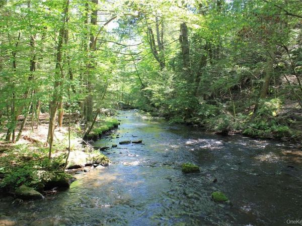 Rolling Meadow Lane, Pound Ridge, NY 10576