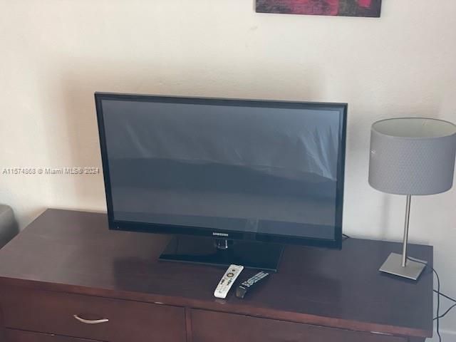 6345 Collins Ave, Unit 437, Miami Beach, FL 33141 Photo