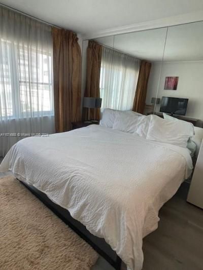 6345 Collins Ave, Unit 437, Miami Beach, FL 33141 Photo