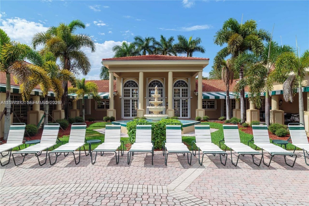 2008 SE 26th Ln, Unit 204, Homestead, FL 33035 Photo