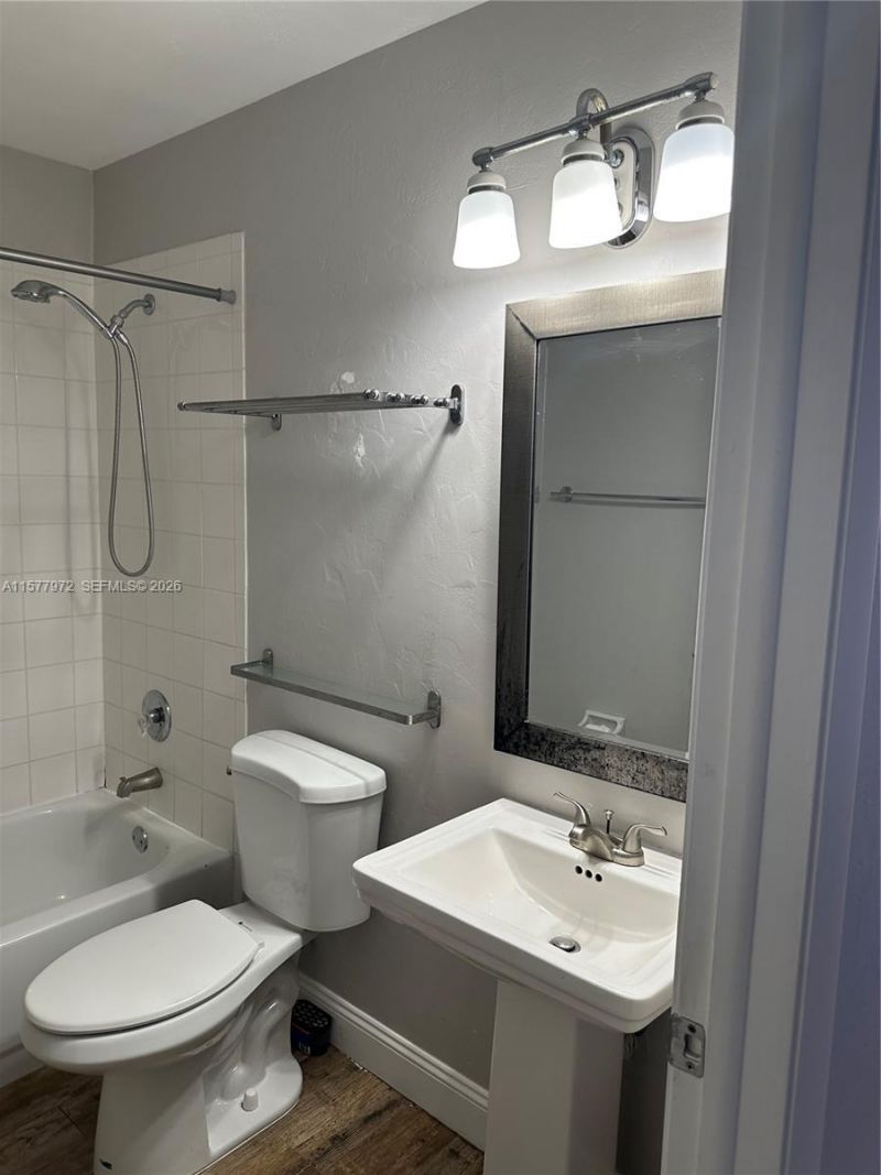 2008 SE 26th Ln, Unit 204, Homestead, FL 33035 Photo