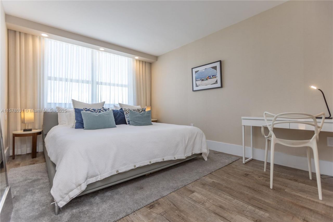 90 Alton Rd, Unit 1411, Miami Beach, FL 33139 Photo