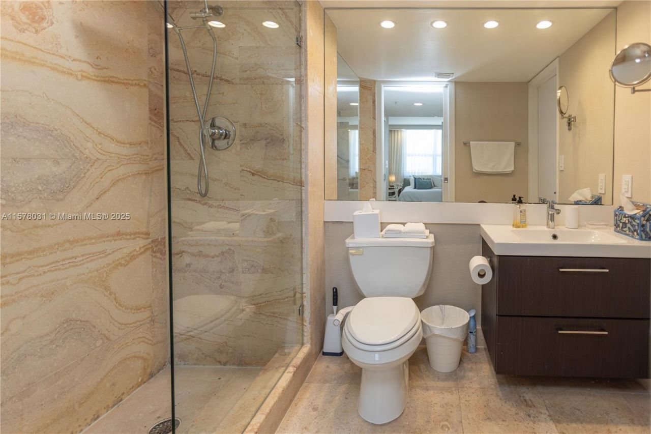 90 Alton Rd, Unit 1411, Miami Beach, FL 33139 Photo