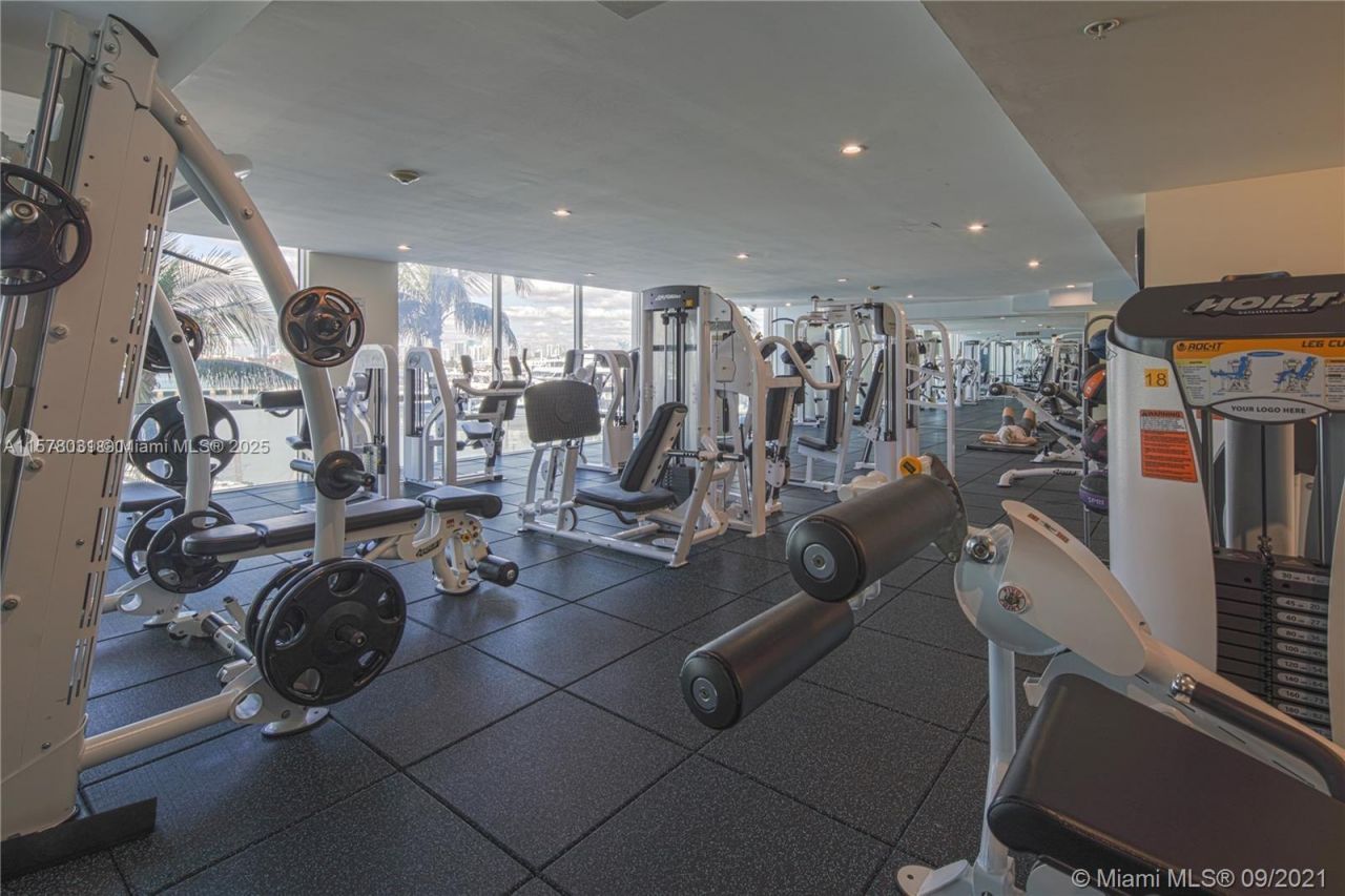 90 Alton Rd, Unit 1411, Miami Beach, FL 33139 Photo