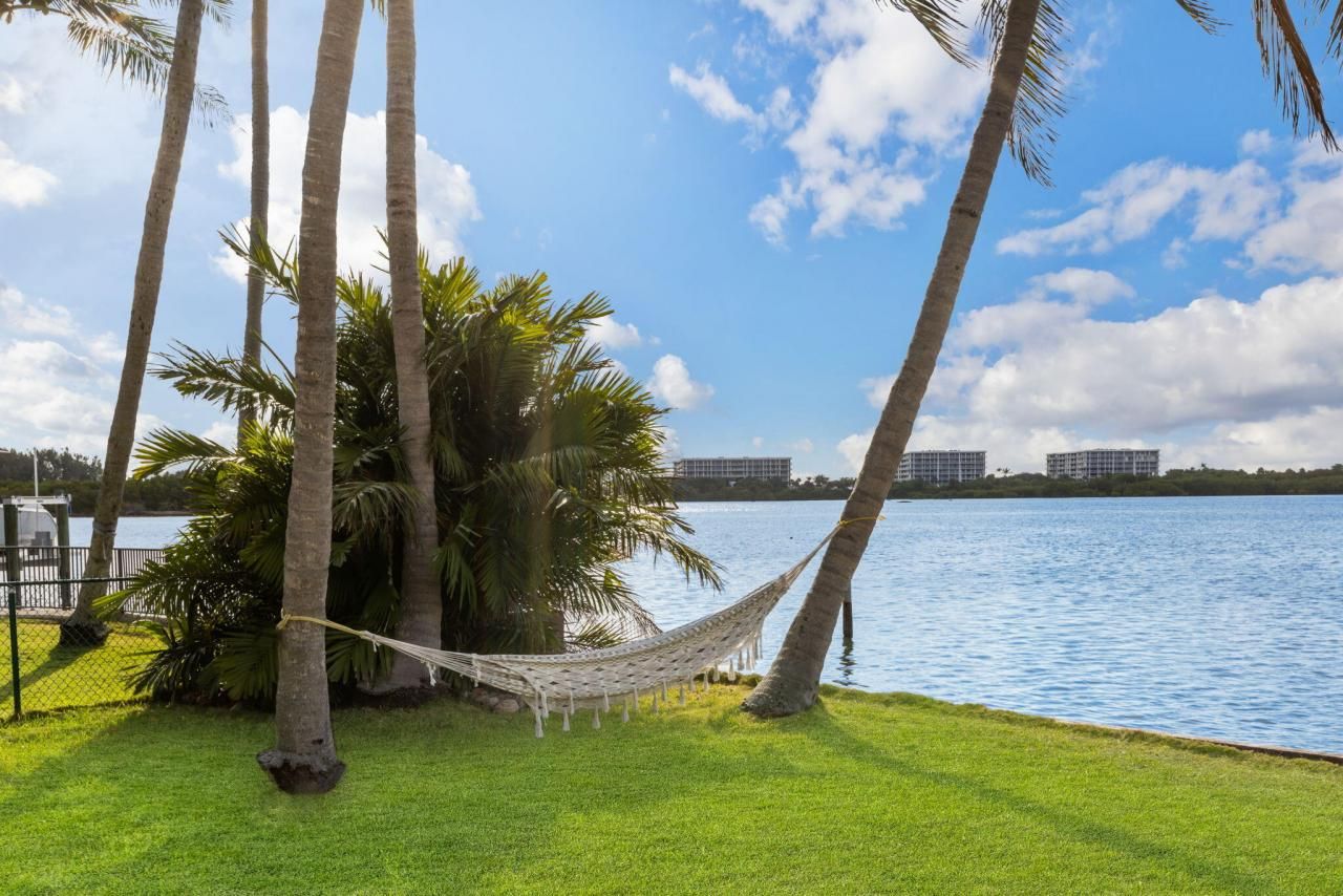 8026 Flagler Court, West Palm Beach, FL 33405 Photo