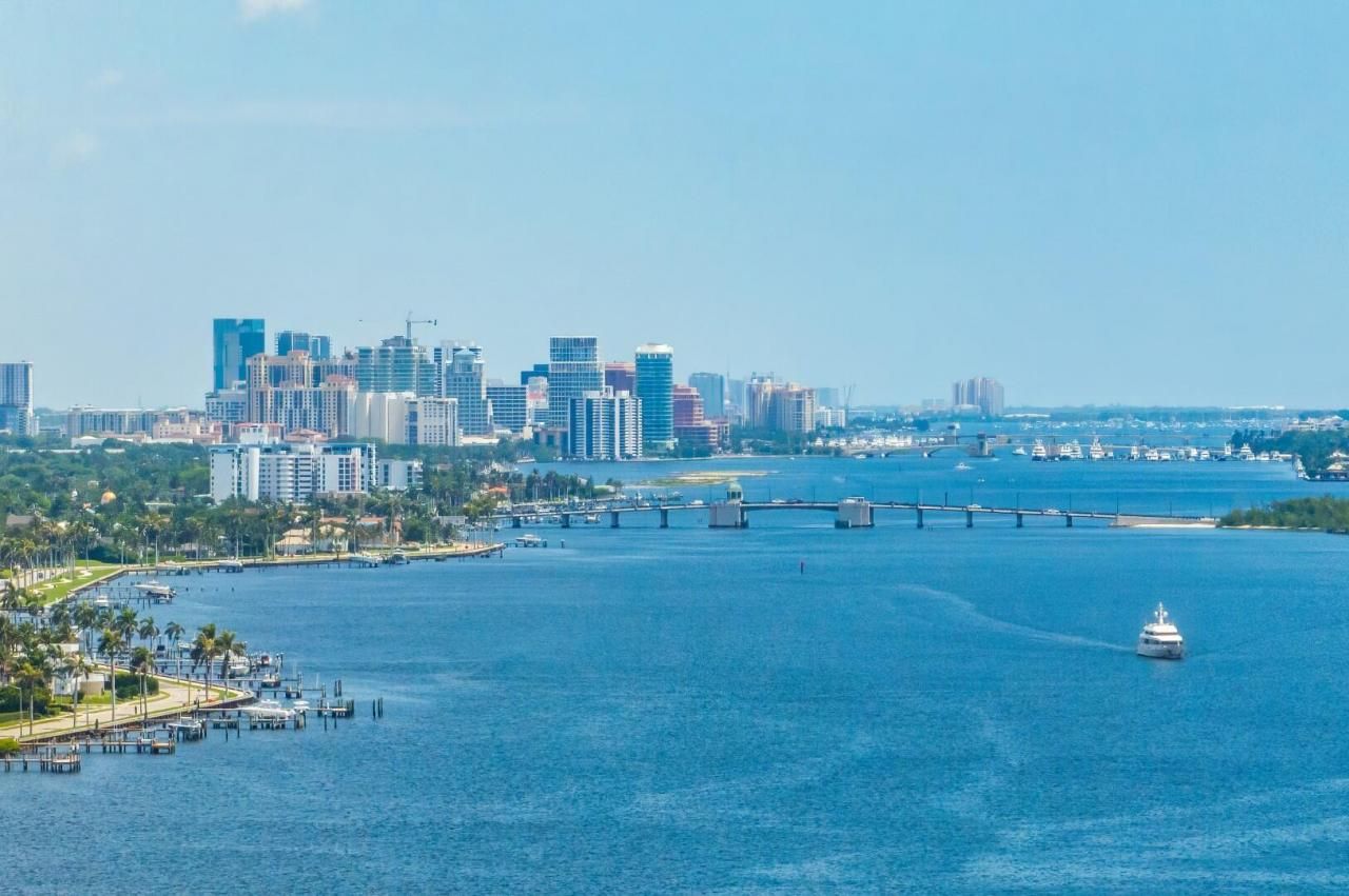 8026 Flagler Court, West Palm Beach, FL 33405 Photo