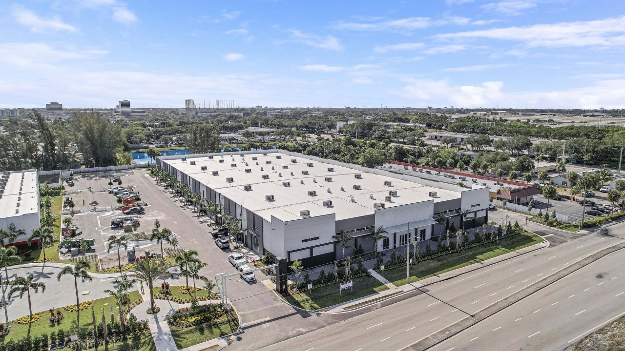 1050 N Congress Avenue, Unit A1 - A16, West Palm Beach, FL 33409 Photo