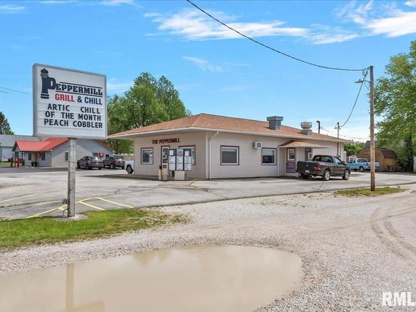 15 S ARCH Street, Winchester, IL 62694