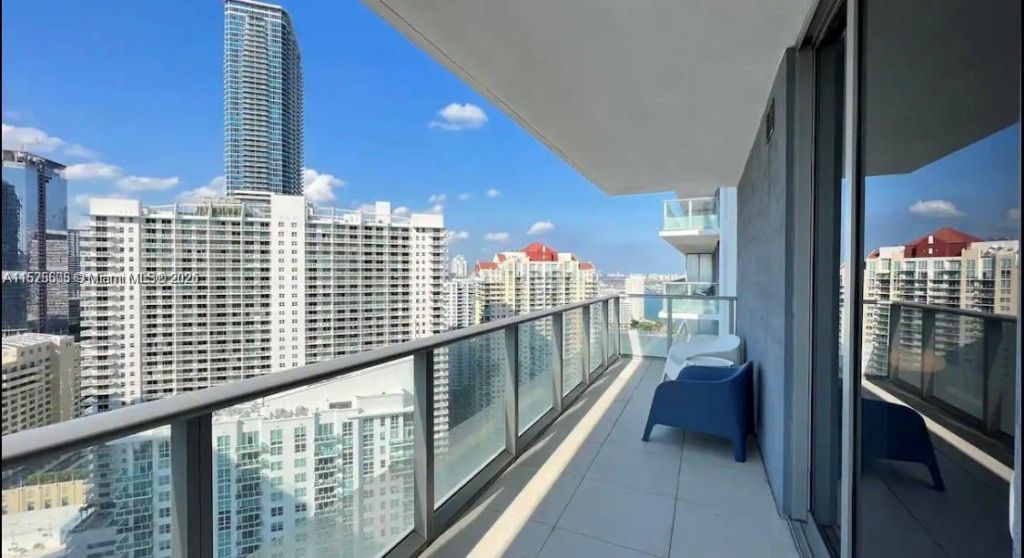 1300 Brickell Bay Dr, Unit 3400, Miami, FL 33131 Photo