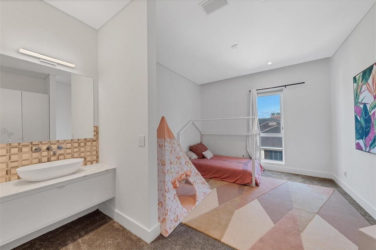 1000 Tocobaga Lane, Sarasota, FL 34236 Photo