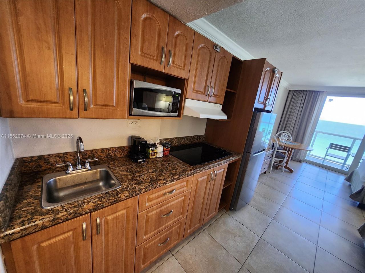 19201 Collins Ave, Unit 846, Sunny Isles Beach, FL 33160 Photo