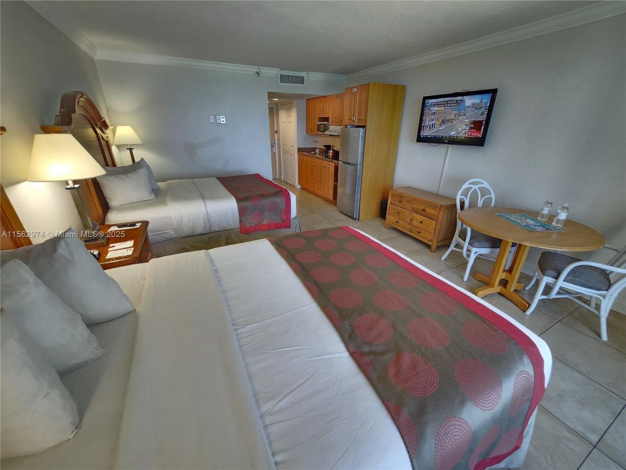 19201 Collins Ave, Unit 846, Sunny Isles Beach, FL 33160 Photo