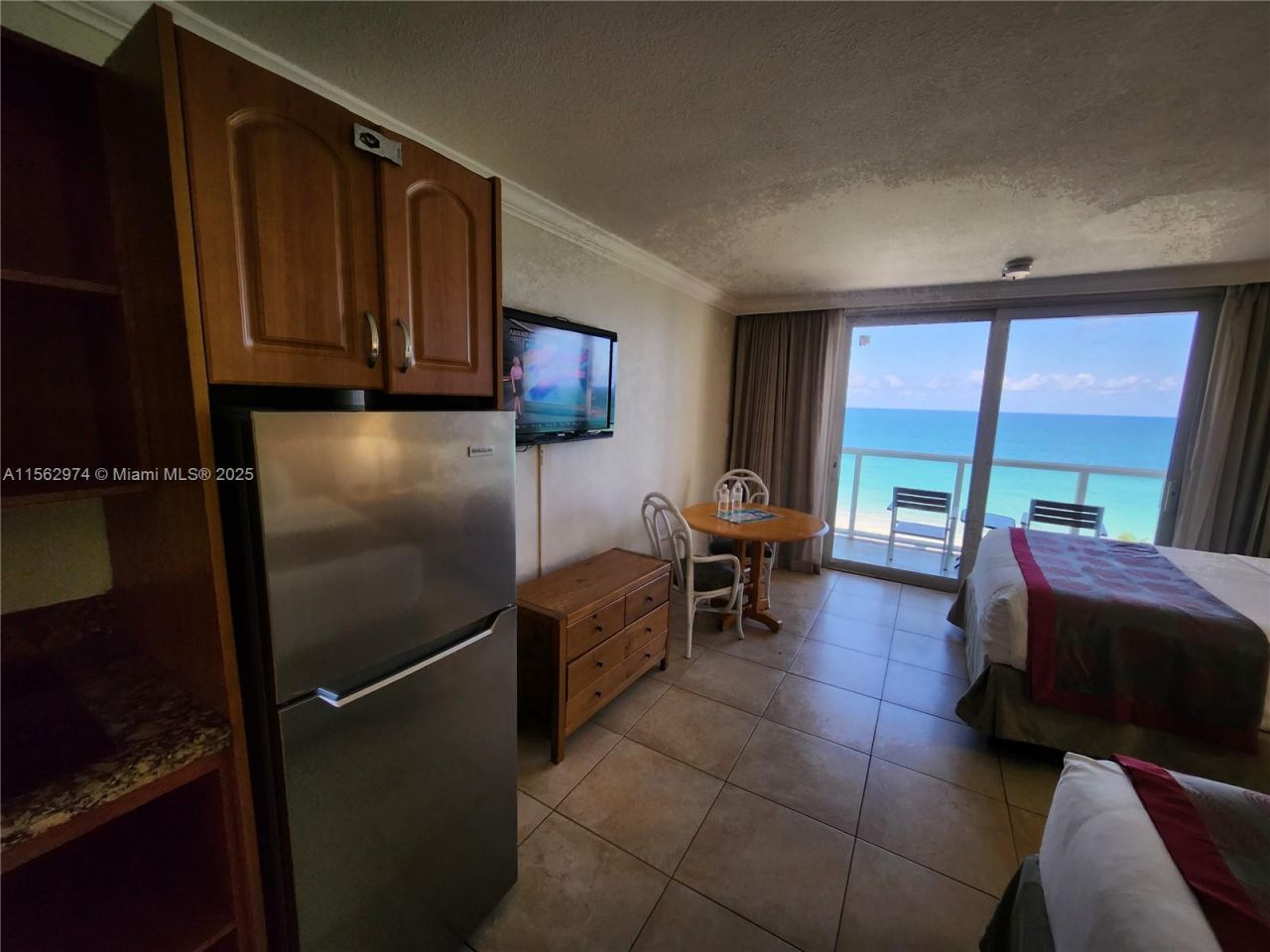 19201 Collins Ave, Unit 846, Sunny Isles Beach, FL 33160 Photo