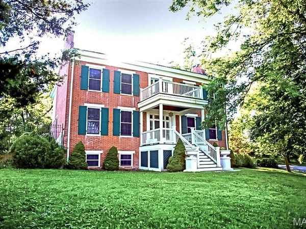 813 S 4th Street, Clarksville, MO 63336