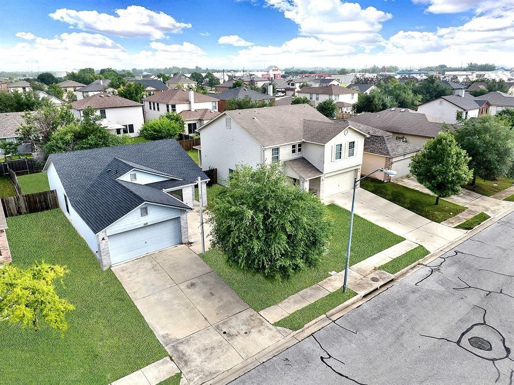 510 Glacier Point Trl, Taylor, TX 76574 Main Photo