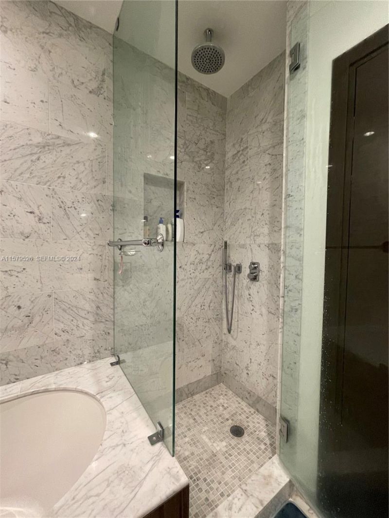1000 Brickell Plz, Unit 1811, Miami, FL 33131 Photo