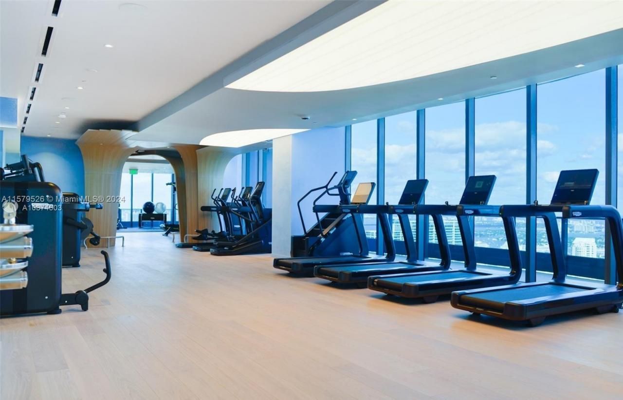 1000 Brickell Plz, Unit 1811, Miami, FL 33131 Photo