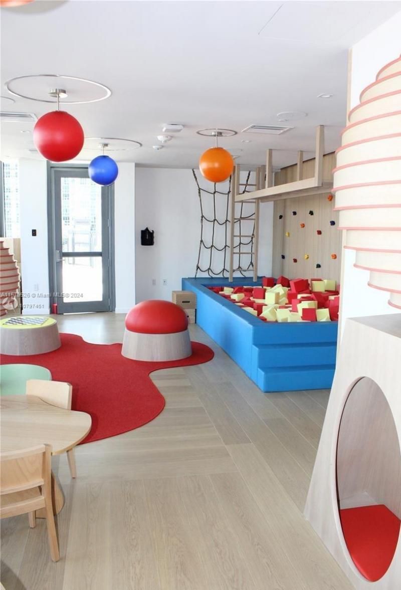 1000 Brickell Plz, Unit 1811, Miami, FL 33131 Photo