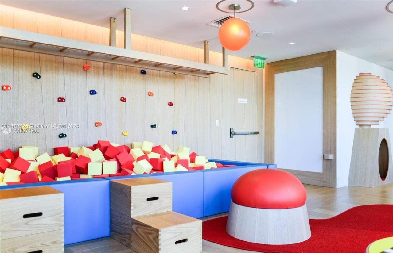 1000 Brickell Plz, Unit 1811, Miami, FL 33131 Photo