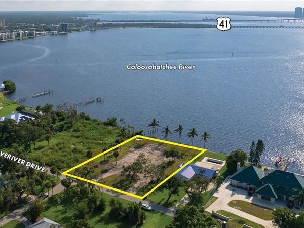744 Overiver DR, NORTH FORT MYERS, FL 33903
