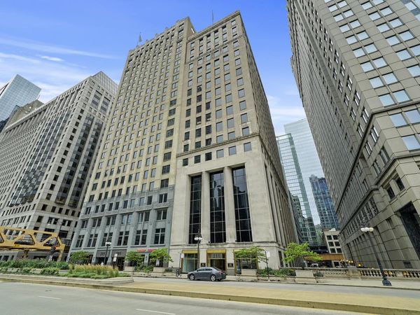 211 W Wacker Drive, Unit 600, Chicago, IL 60606
