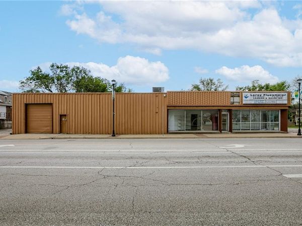 901 Main Street, Grandview, MO 64030