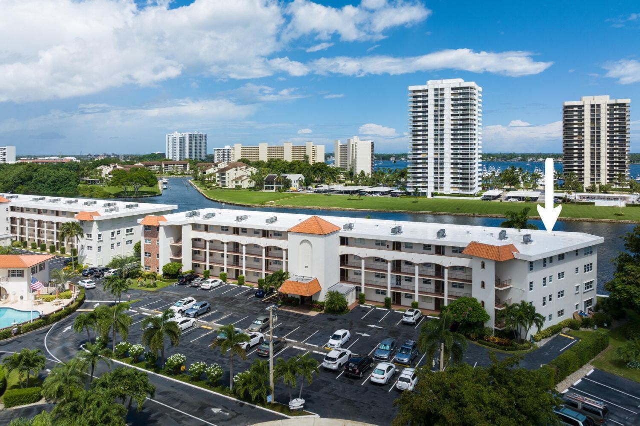 28 Yacht Club Drive, Unit 109, North Palm Beach, FL 33408 Photo
