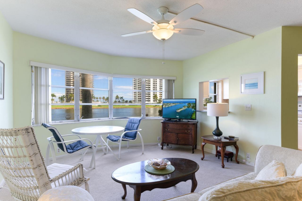 28 Yacht Club Drive, Unit 109, North Palm Beach, FL 33408 Photo