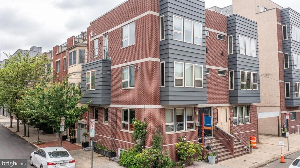 629 31 S 13th Street, Unit A, Philadelphia, PA 19147 Main Photo