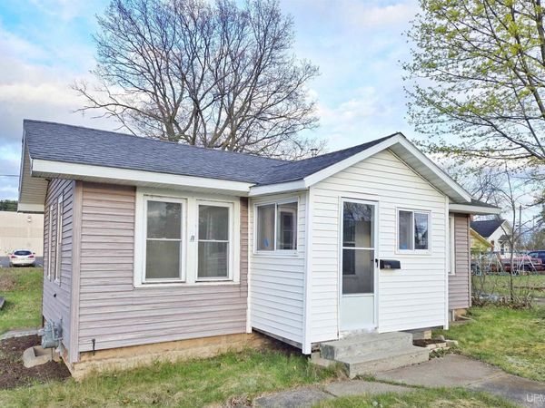 1101 Cedar Avenue, Iron Mountain, MI 49801
