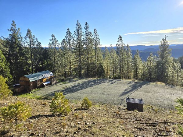 2133 Spring Brook Road, Myrtle Creek, OR 97457