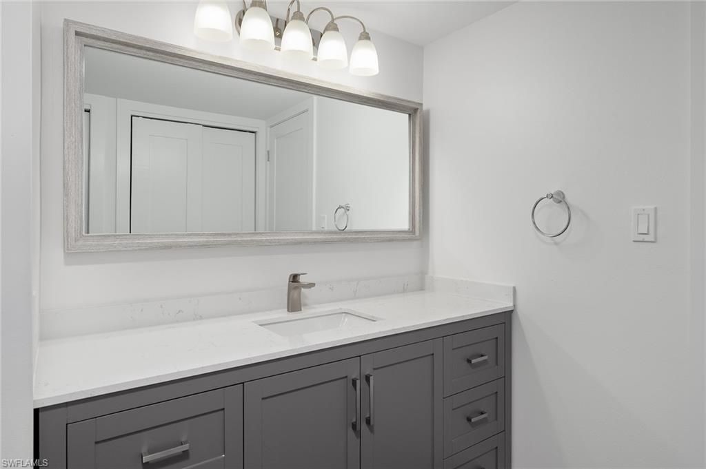 6102 Augusta Dr, Unit 210, Fort Myers, FL 33907 Photo