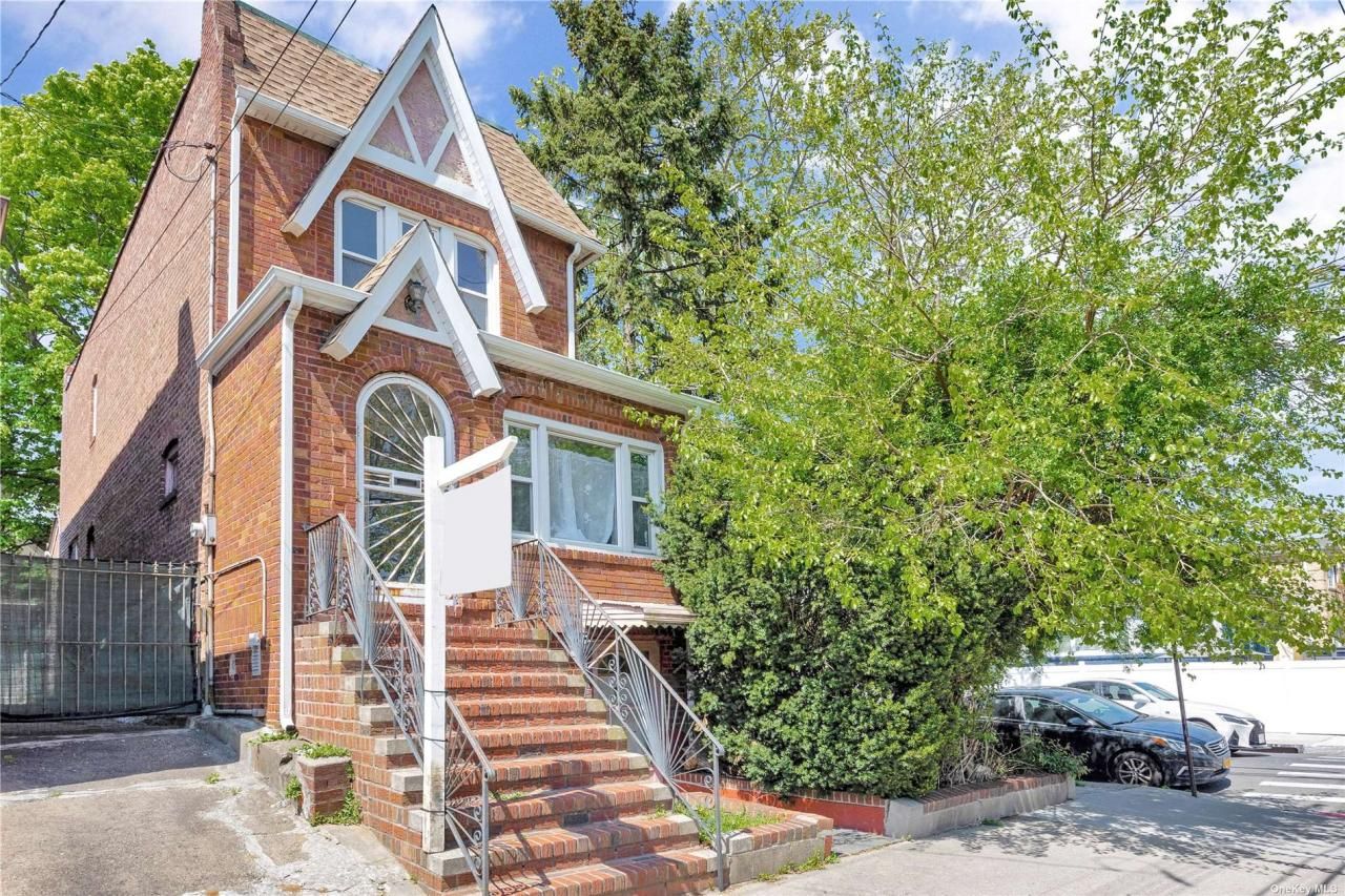 115-17 Linden Boulevard, South Ozone Park, NY 11420 Main Photo