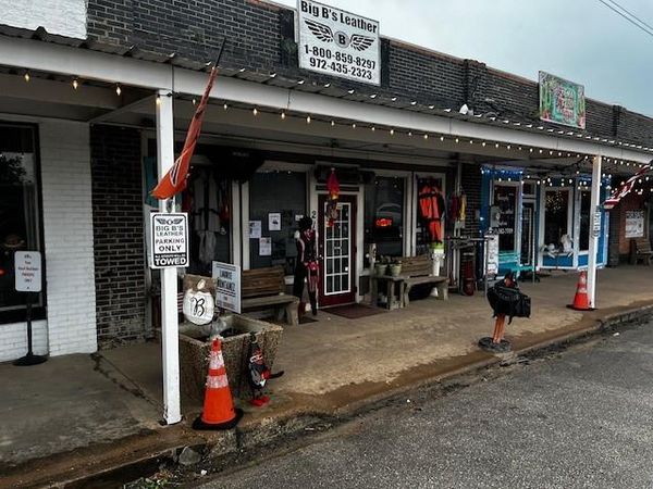 213 Main Street, Maypearl, TX 76064