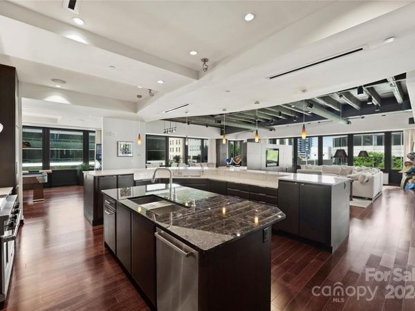 139 S Tryon Street, Unit 6, Charlotte, NC 28202