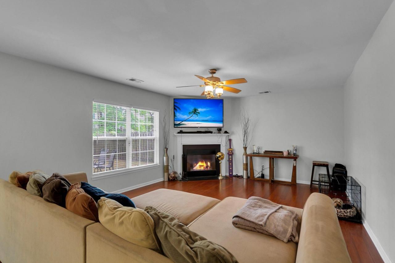 215 Breckingridge Drive Photo 16