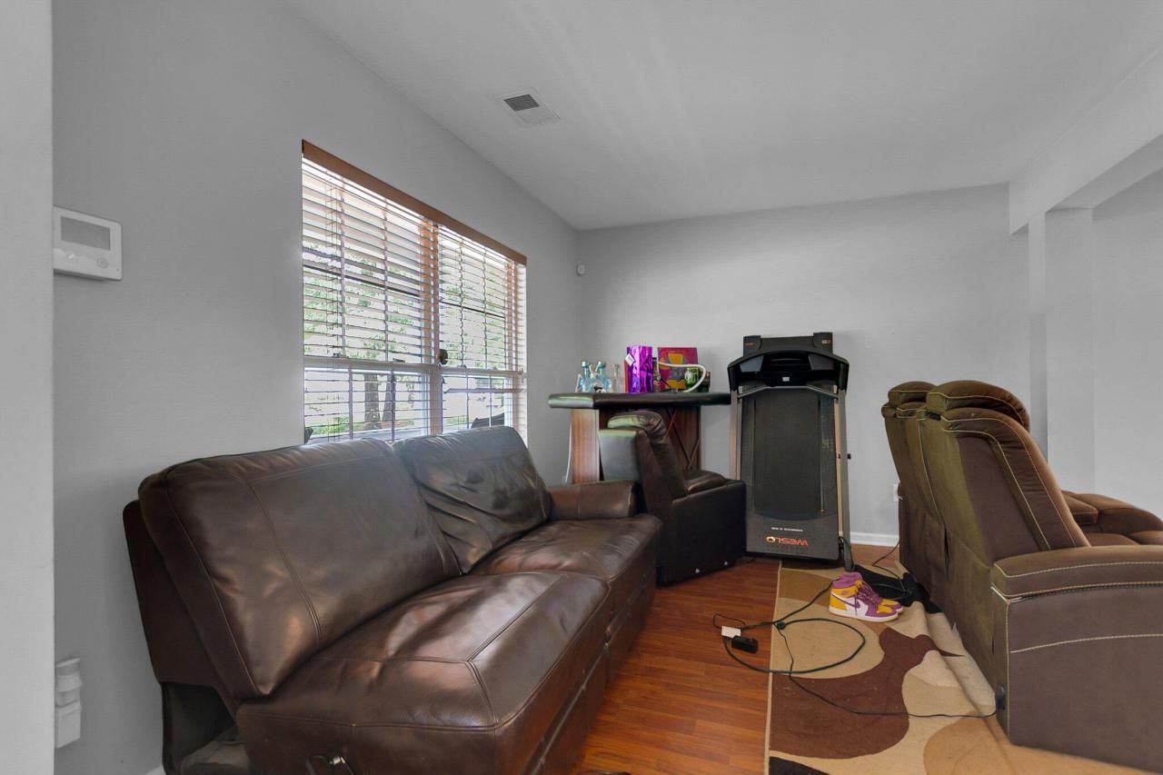 215 Breckingridge Drive Photo 5