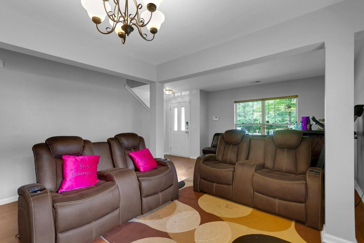 215 Breckingridge Drive Photo 8