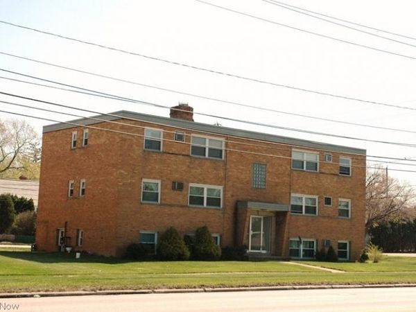 4339 Ridge Road, Brooklyn, OH 44144