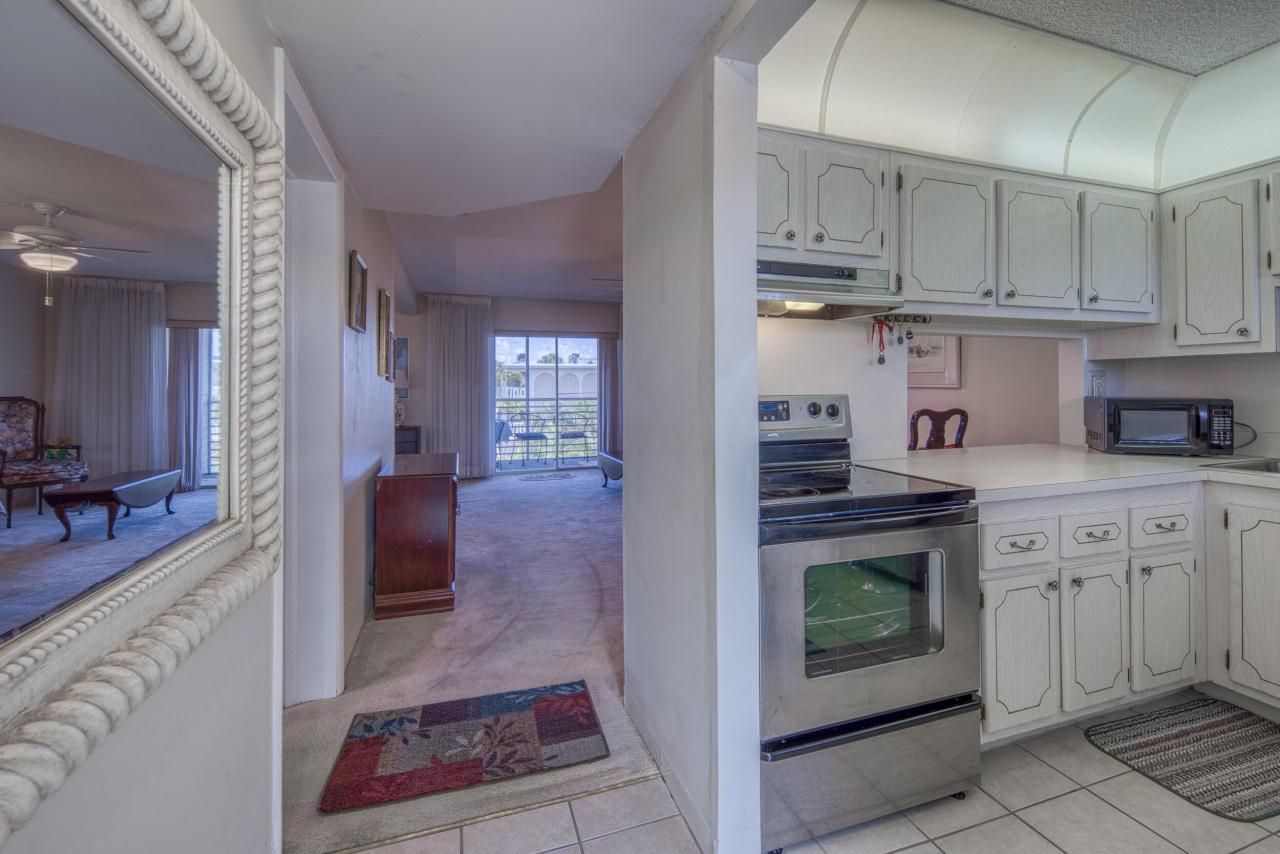 2682 Garden Drive S, Unit 301, Lake Worth, FL 33461 Photo