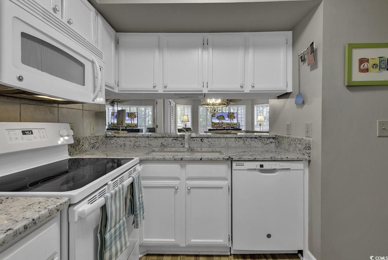 4601 Greenbriar Dr. Photo 7