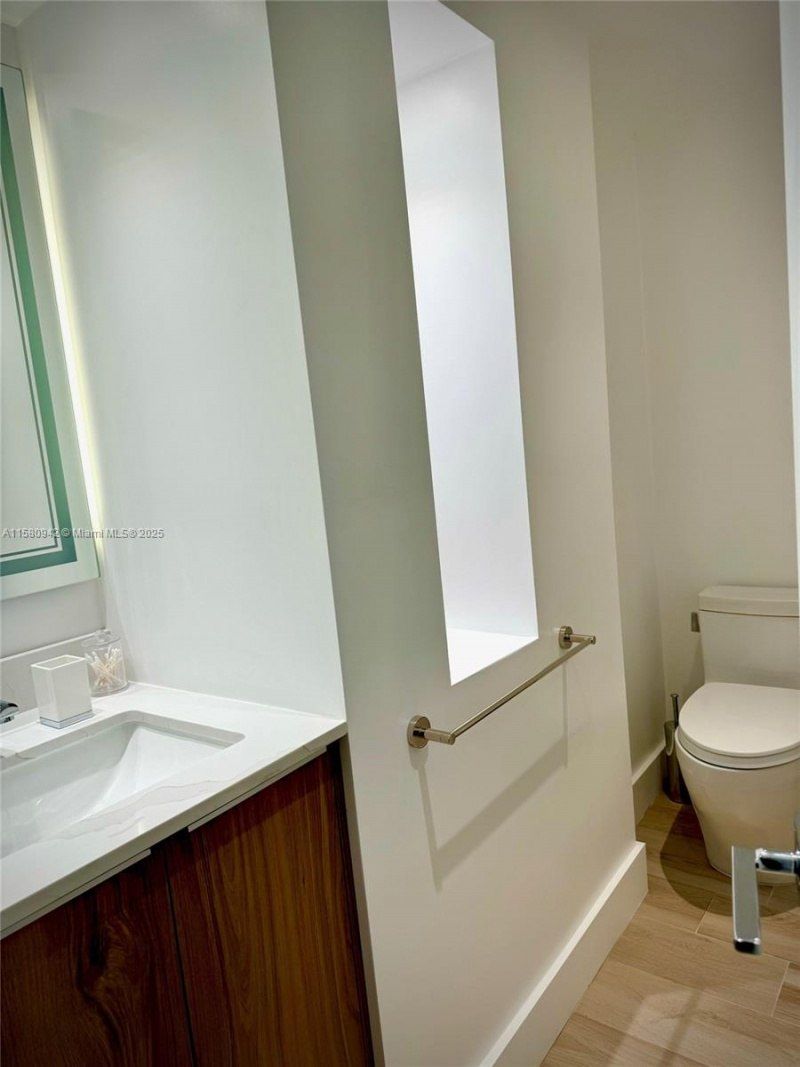 2301 Collins Ave, Unit 837, Miami Beach, FL 33139 Photo