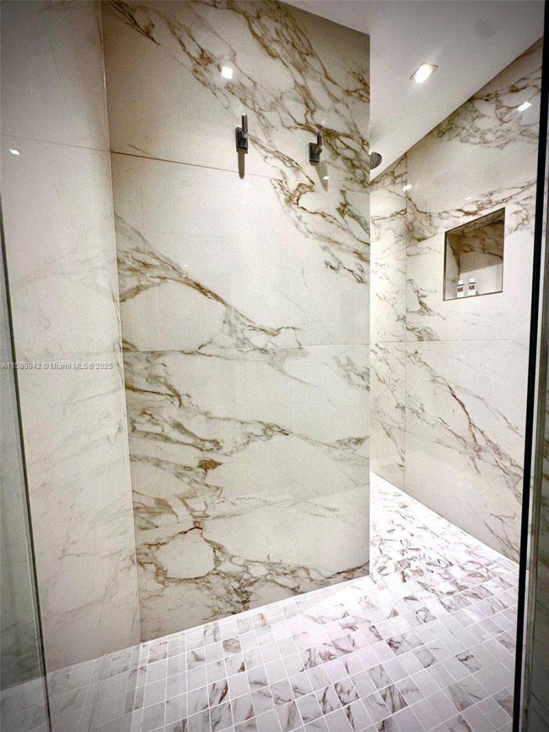 2301 Collins Ave, Unit 837, Miami Beach, FL 33139 Photo