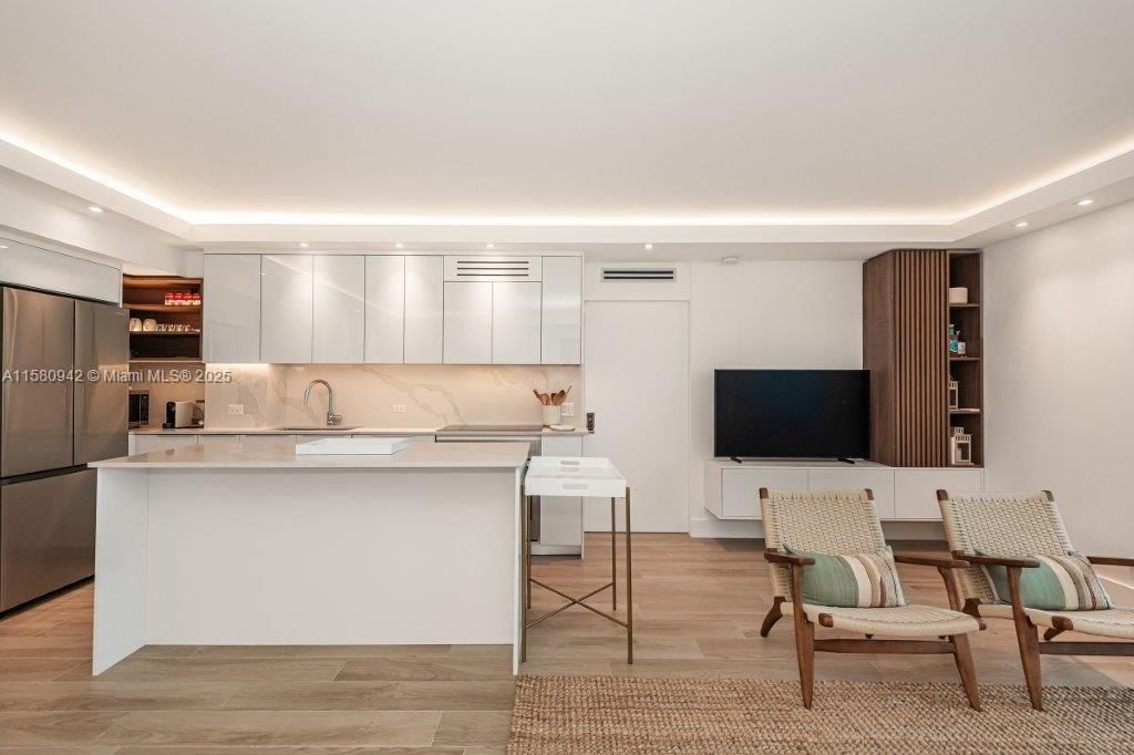 2301 Collins Ave, Unit 837, Miami Beach, FL 33139 Photo